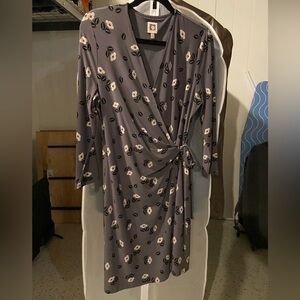 Anne Klein Floral Long Sleeve Dress in Gray and Cream